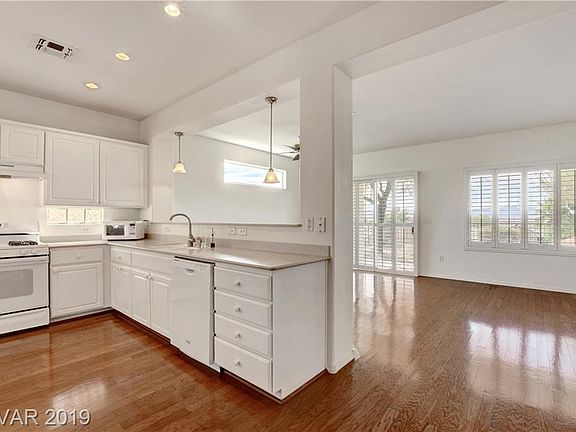 4th image of 2323 Great Elk Dr