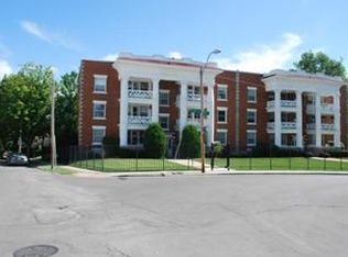 4227 Oak St, Kansas City, MO 64111