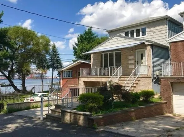 45 Edwards Ct, Bayonne, NJ 07002