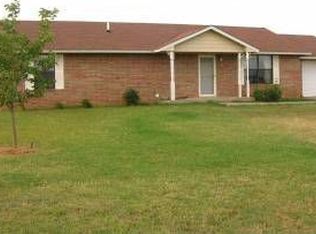 202 Horseman Ln, Hinton, OK 73047