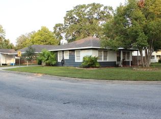 1013 Fulton St, Edna, TX 77957