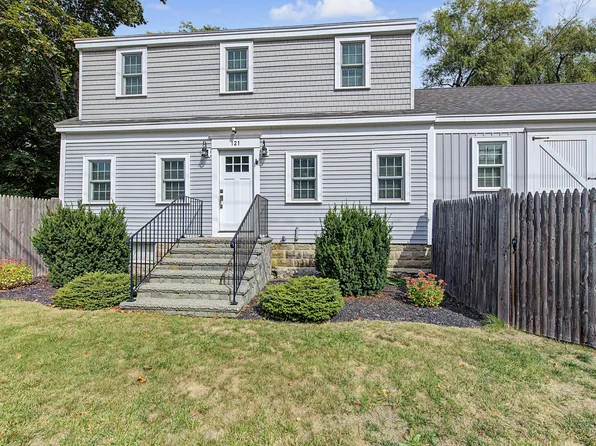 121 Bucknam Road, Falmouth, ME 04105