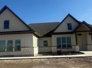 9424 Bluestem Ln, Justin, TX 76247