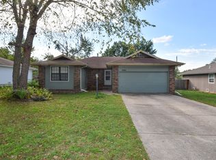 3661 S Holiday Ave, Springfield, MO 65807