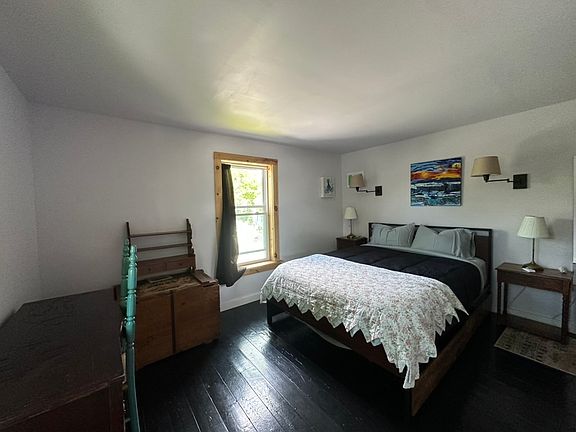 2nd image of 9 Prospect St
