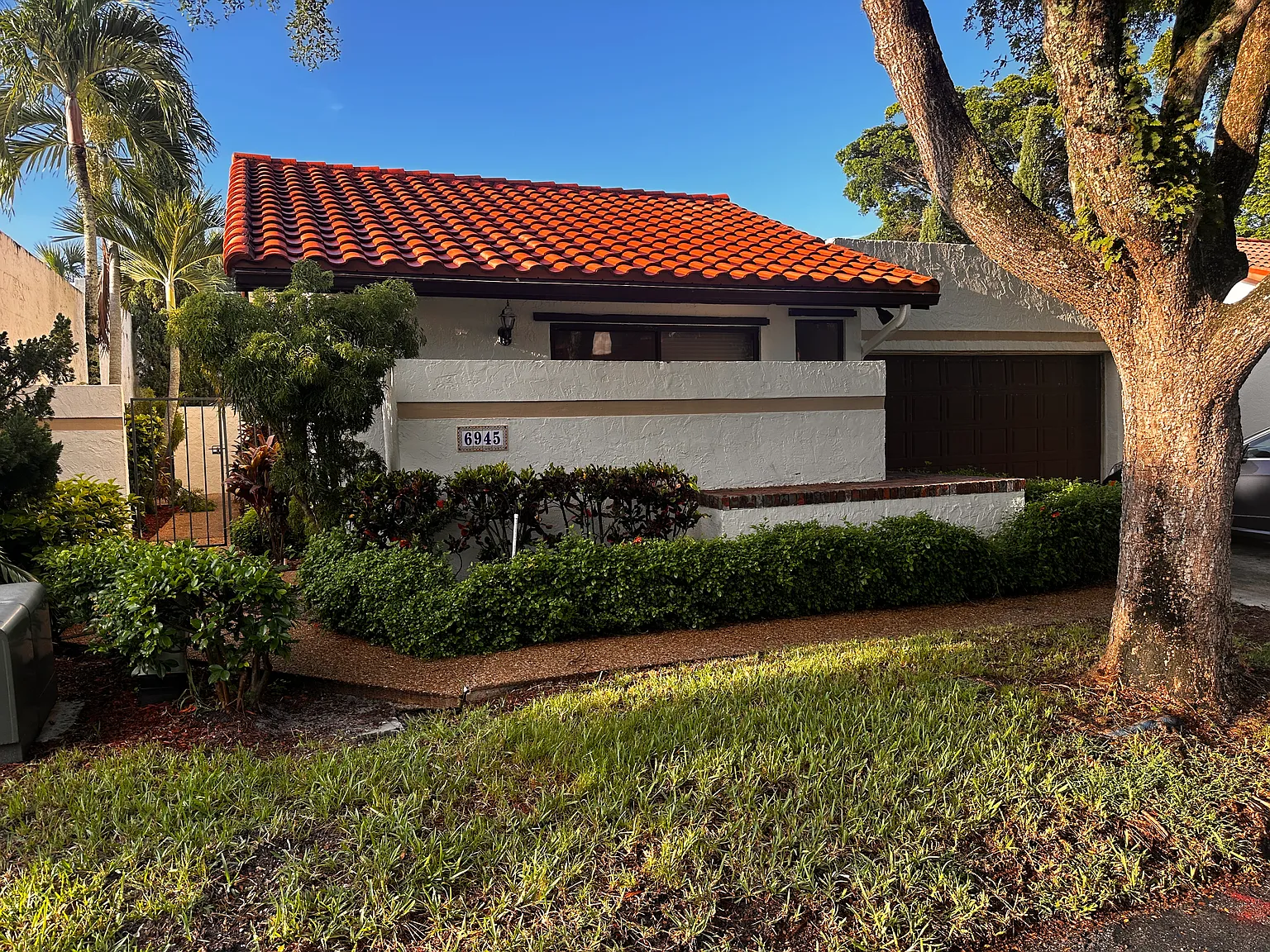 3 bed, 1970 sqft, $4,950 — Photo 1