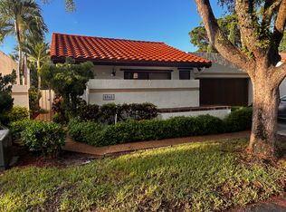 6945 Palmar Ct, Boca Raton, FL 33433