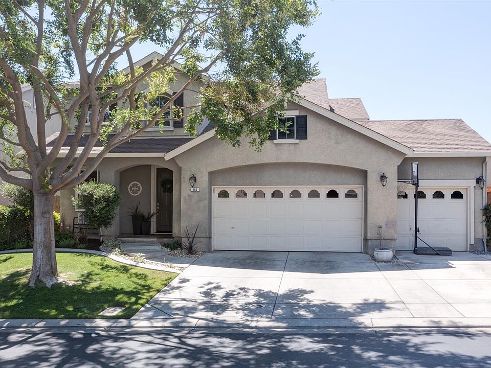 1st image of 203 Waters Edge Dr