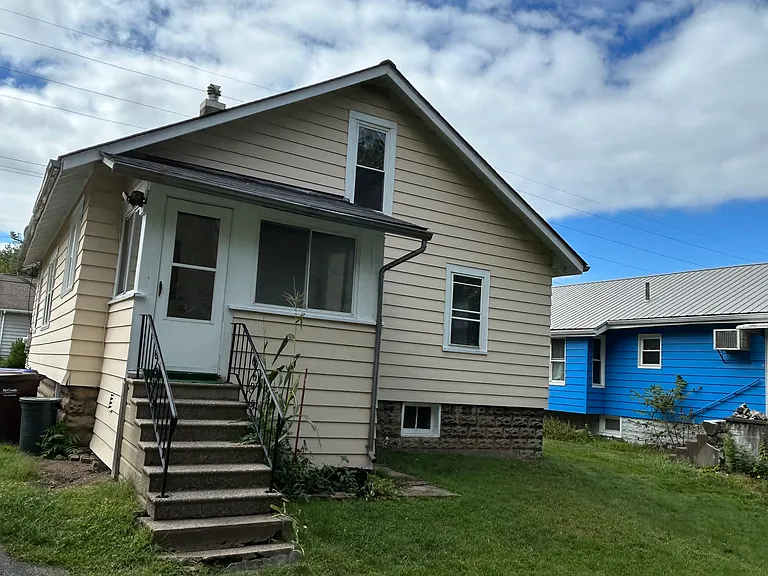 297 McClure Ave — Photo 6