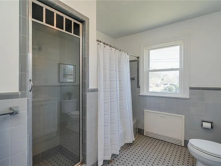 501 Sussex Dr #2 — Photo 17