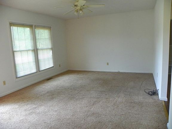 2nd image of 119 Jefferson Ct