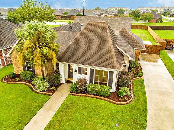 2nd image of 209 Woodwind Dr