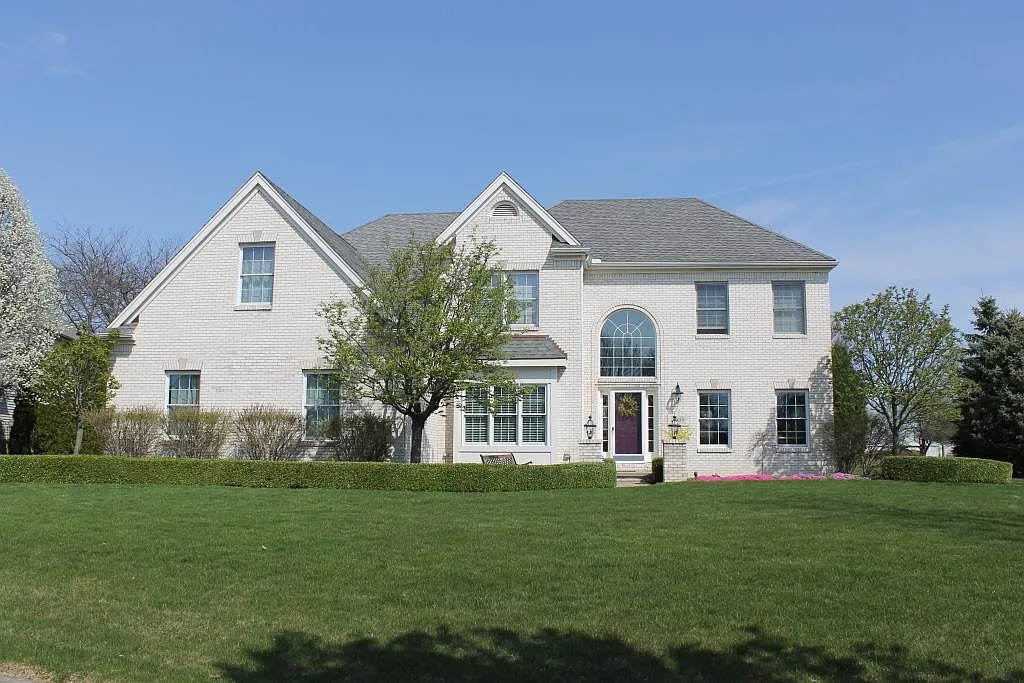 1905 Ottawa Ln photo 1