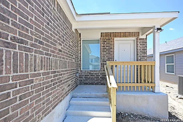 Building Photo - 223 Zyra Ave