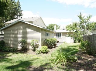 705 Stewart Ave, Elgin, IL 60120