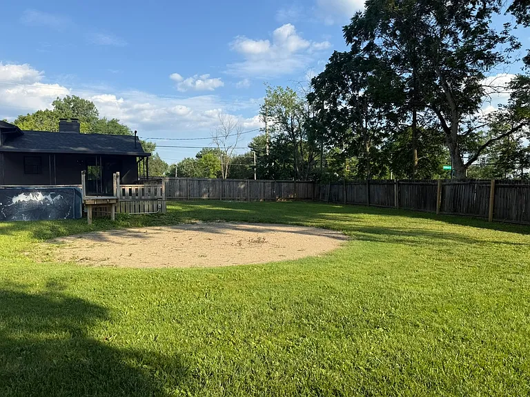 7404 Worthington Rd — Photo 28
