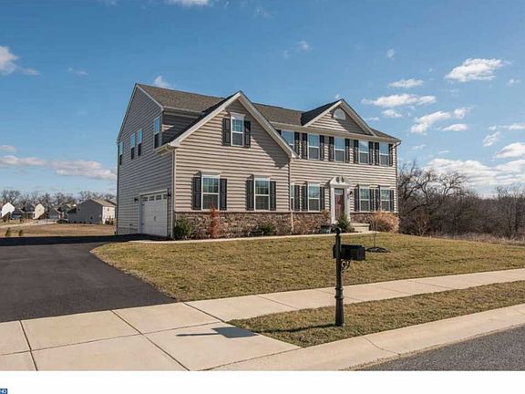 2nd image of 242 Parker Dr