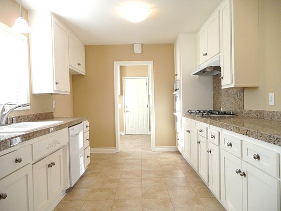 4th image of 15832 Sharonhill Dr