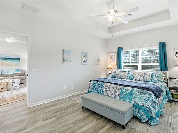3rd image of 127 Danbury Court