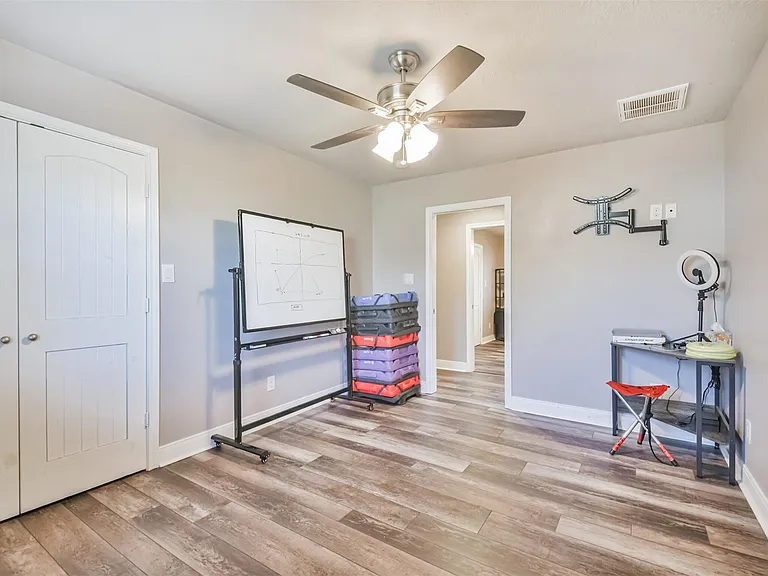 24237 Creekwood Dr — Photo 25