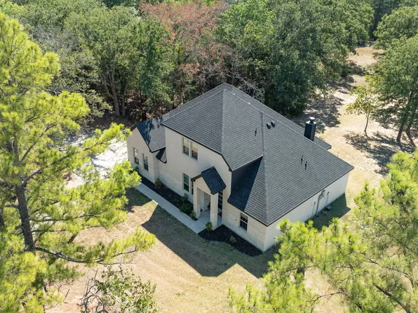 4212 Timber Creek Ln E, Greenville, TX 75402