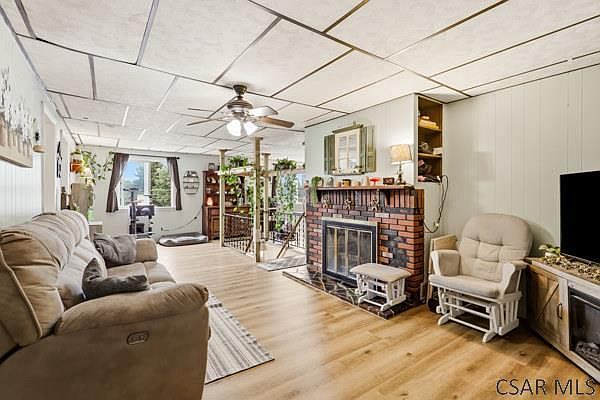 Listing photo 5