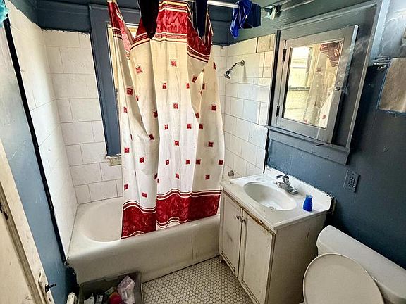 5th image of 2660 N 45th STREET #2662