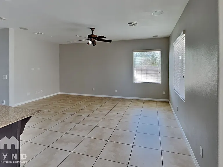 6686 Cloverstone Ct — Photo 5