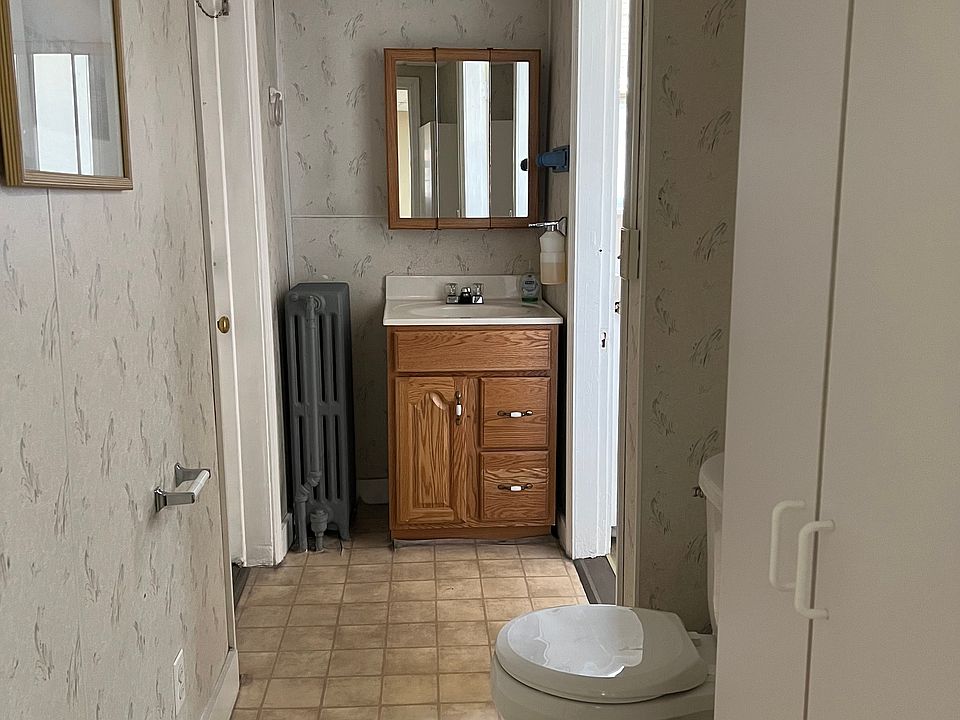 1/2 bath