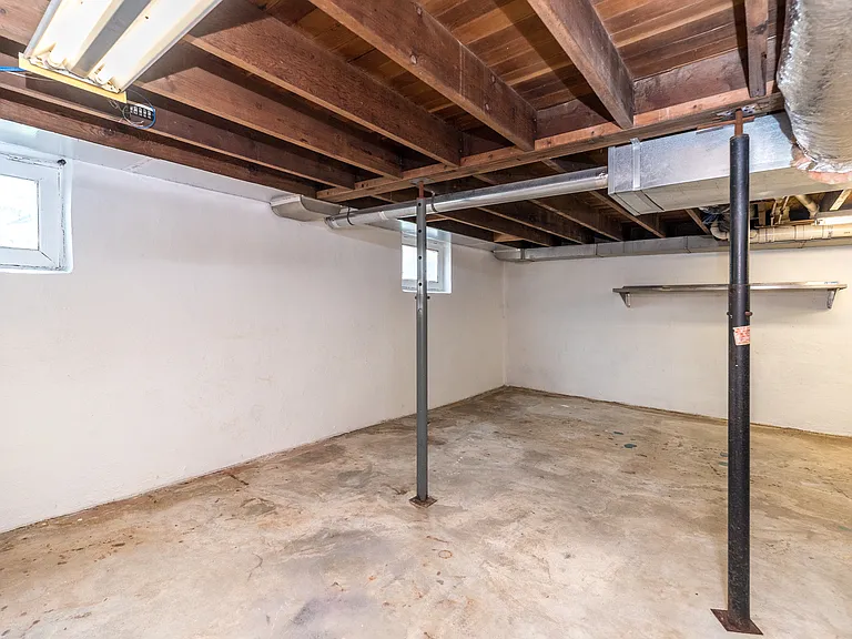 2477 Walnut St — Photo 51