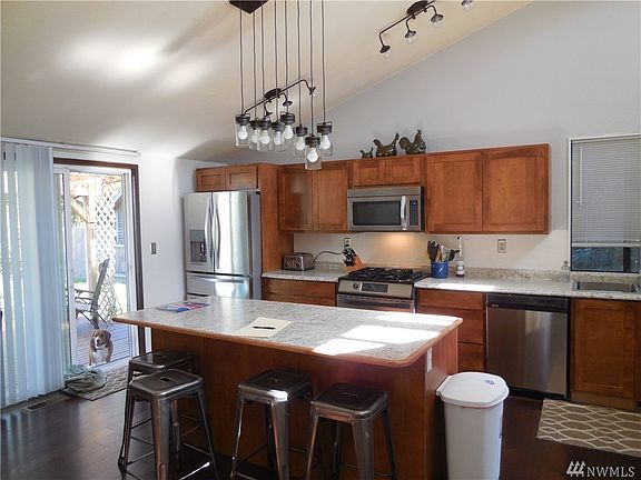 2nd image of 24695 Diane Ln