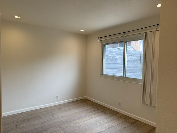2nd image of 161 Plymouth Cir