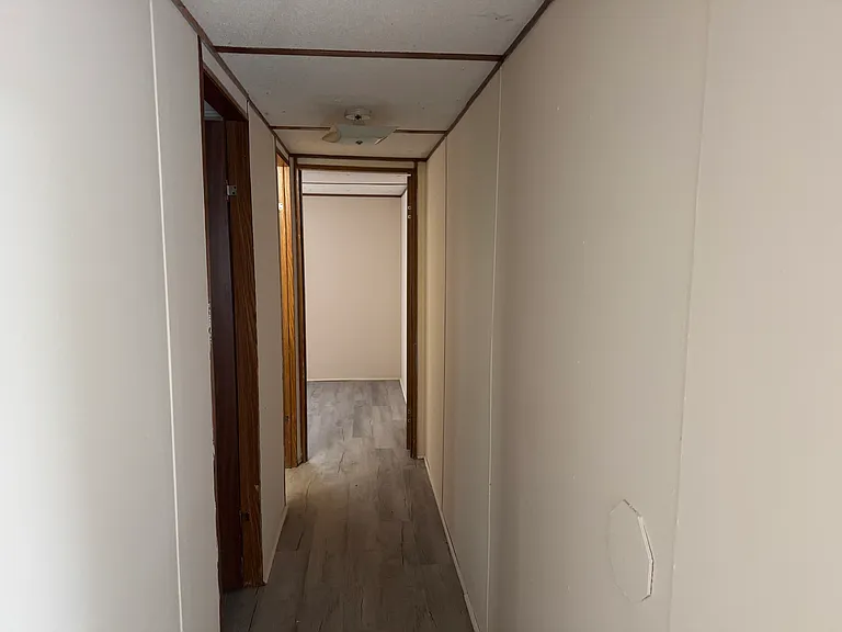 103 Shelby Dr — Photo 10