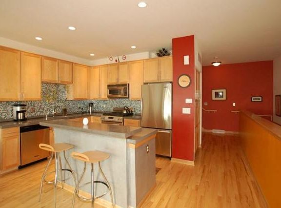 5th image of 2110 N Commerce St #2110