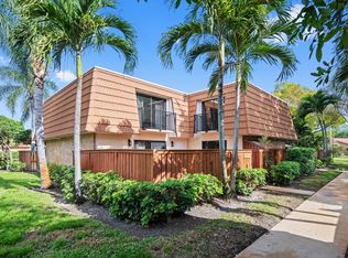 2825 SW 11th Pl N, Deerfield Beach, FL 33442