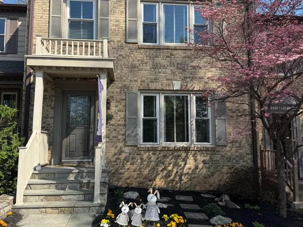 12516 Sweet Leaf Ter, Fairfax, VA 22033