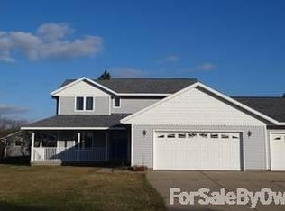 1855 Pella Dr, Stevens Point, WI 54482
