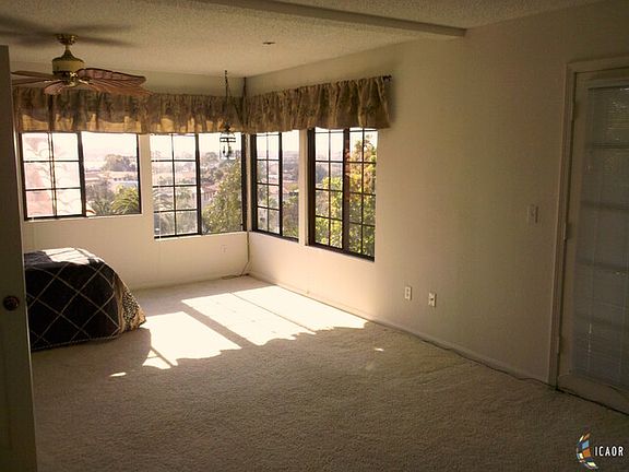 4th image of 4028 Ampudia St