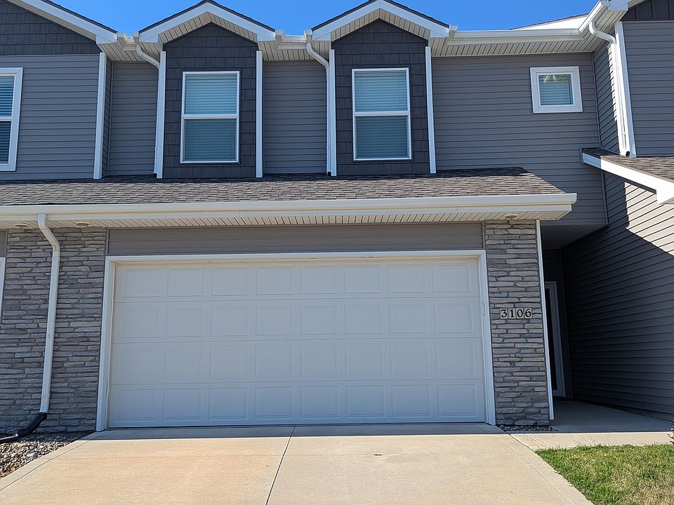 1st image of 3106 NE 2nd Ln
