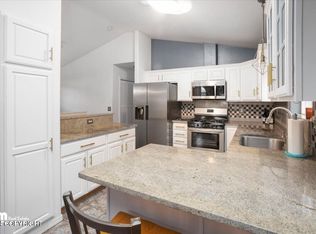 8944 Birch Park Cir, Eagle River, AK 99577