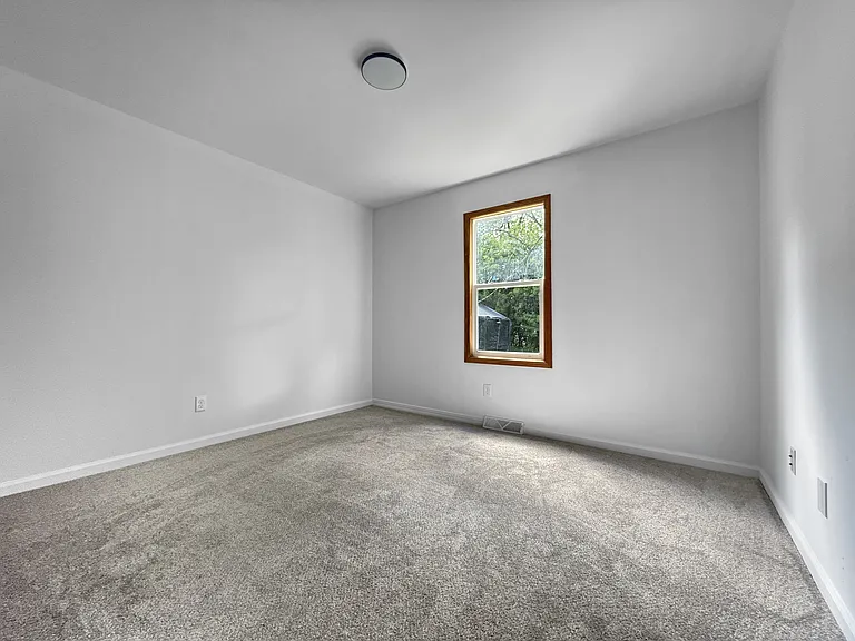 1624 Kentucky St — Photo 8