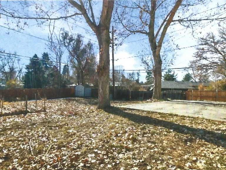 7270 W Yale Ave — Photo 2