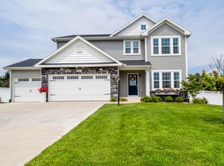 1627 Prairie Dr, Saint Joseph, MI 49085