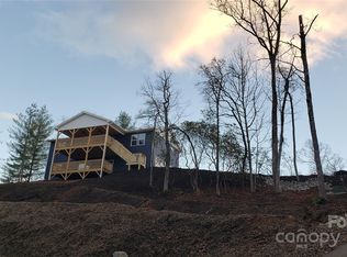 Off Sams Dr, Horse Shoe, NC 28742