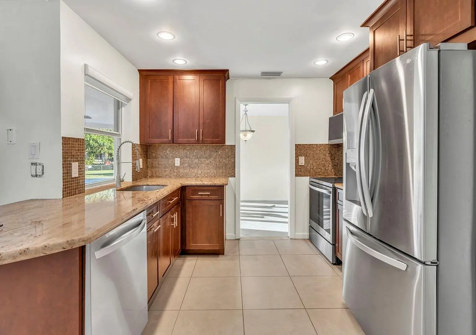 290 NW 65th Avenue, Margate, FL 33063 — Photo 2