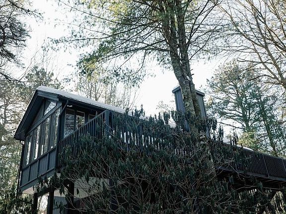 2nd image of 196 Split Rock Ln