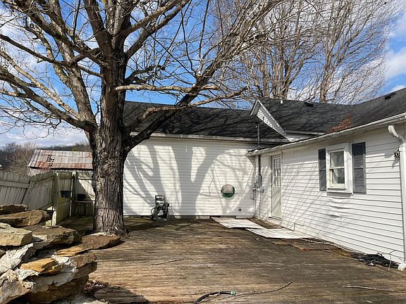 5th image of 1585 Feltner Steer Rd