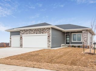 5501 164th St, Urbandale, IA 50323