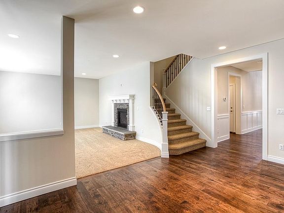 Family Roon with fire place