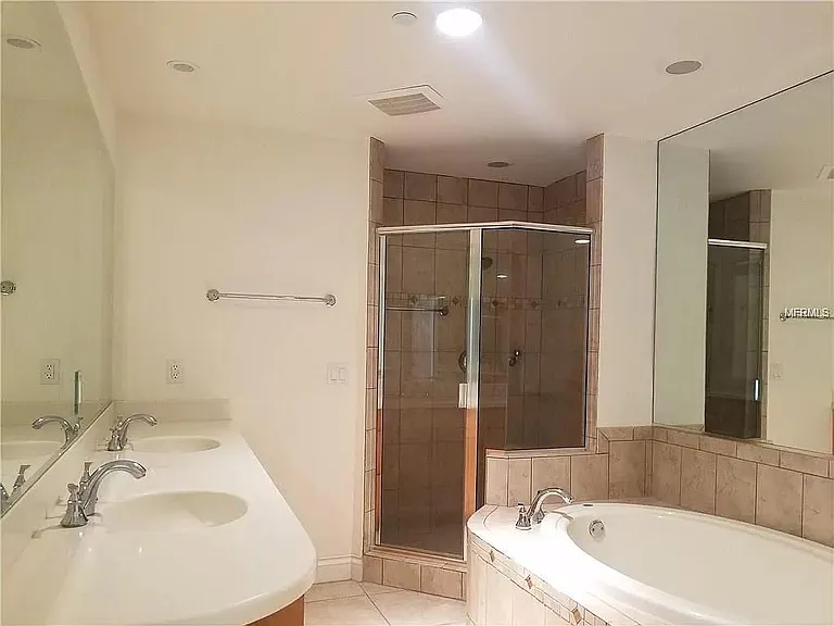 8111 Lakewood Main St — Photo 8